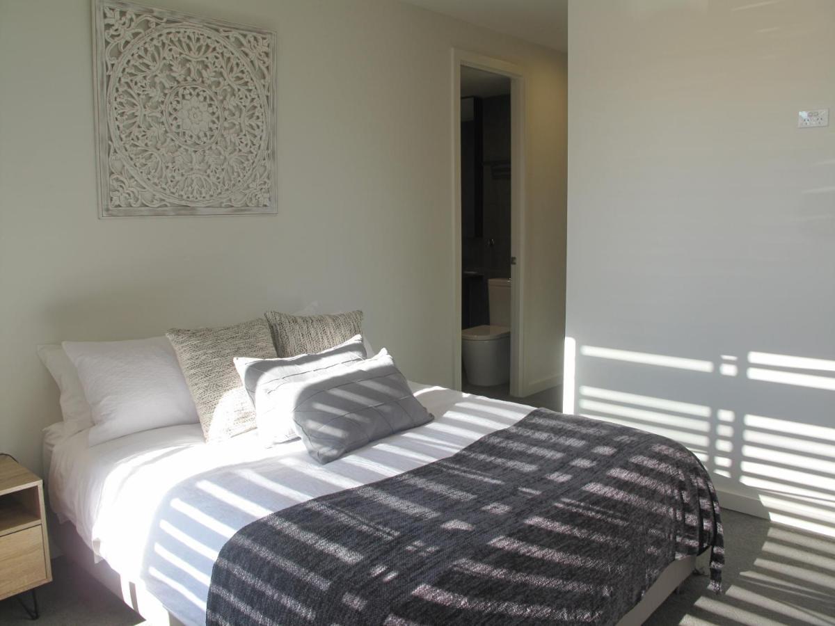 Modern 3 Bedroom Apt With Free Parking, Netflix, Wifi & Welcome Wine By Bnb Pro Melbourne Exterior foto