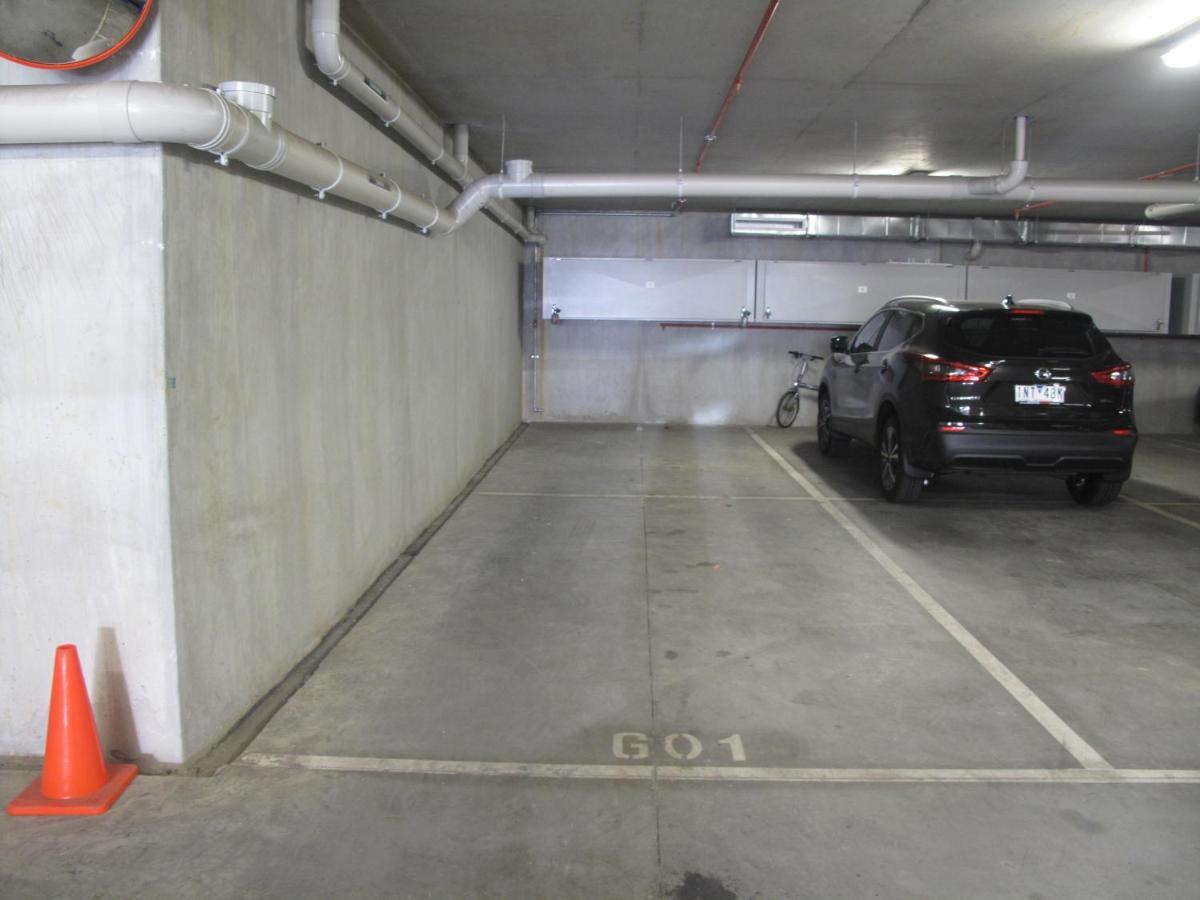 Modern 3 Bedroom Apt With Free Parking, Netflix, Wifi & Welcome Wine By Bnb Pro Melbourne Exterior foto